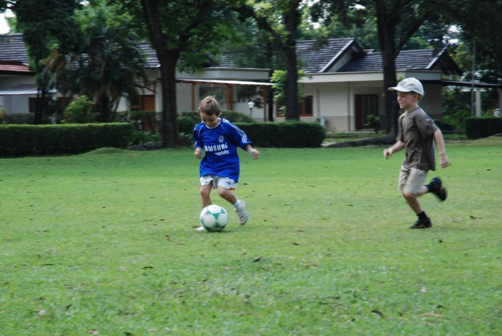 Country Woods Jakarta Aparthotel Cilandak  Εξωτερικό φωτογραφία